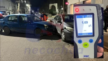 Madrugada accidentada: mujer alcoholizada chocó auto estacionado
