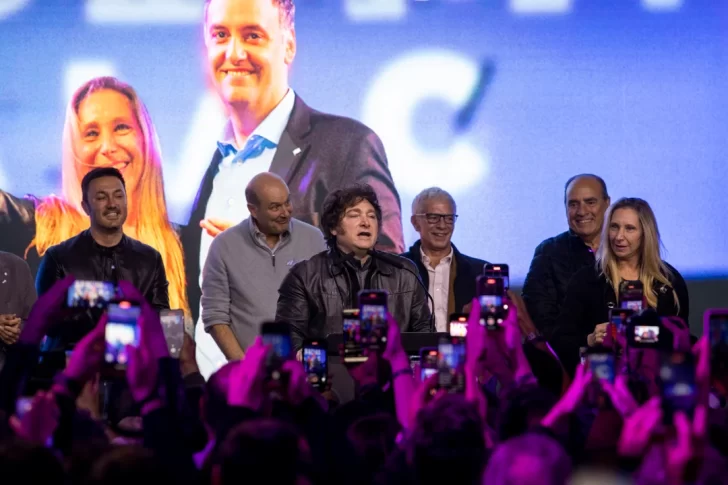 Triunfo de La Libertad Avanza: gana en la provincia de Buenos Aires y obtiene más del 40% de los votos en todo el país