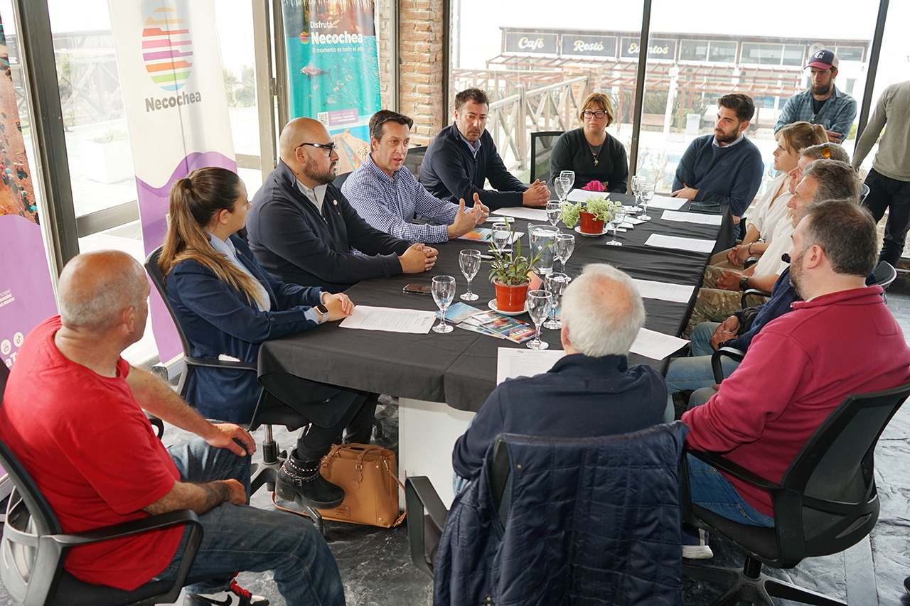 17-09-FOTO-Rojas-convenio-Turismo-728x485