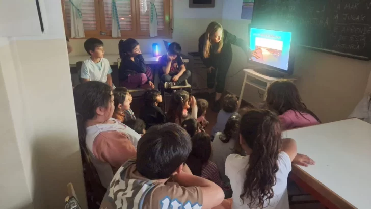 Brindaron charlas sobre los peces del río y el mar a alumnos del CEC 803