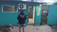 Allanamientos en Miramar con secuestro de droga, dinero y elementos policiales