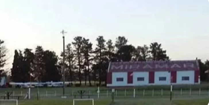 Accidente fatal: una mujer saltó desde una avioneta y no se abrió el paracaídas