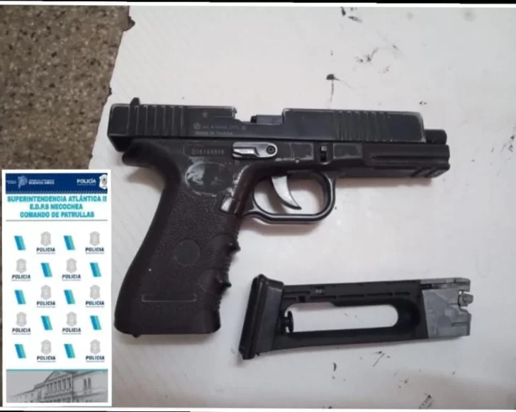 Alumno llevó pistola de aire comprimido a una escuela