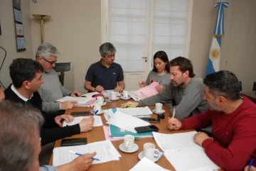 Definen las concesiones turísticas y presionan por el futuro de la sala de juegos