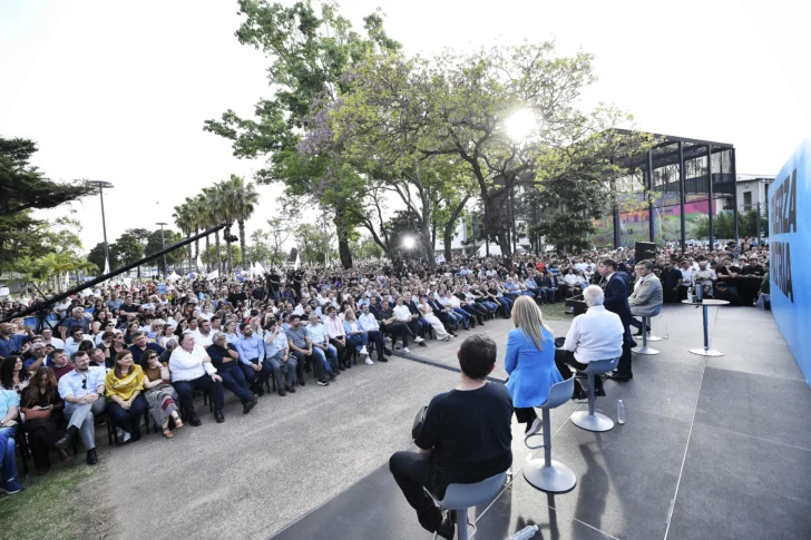 Kicillof: “Este domingo el pueblo de la provincia de Buenos Aires va a volver a votar en defensa propia”