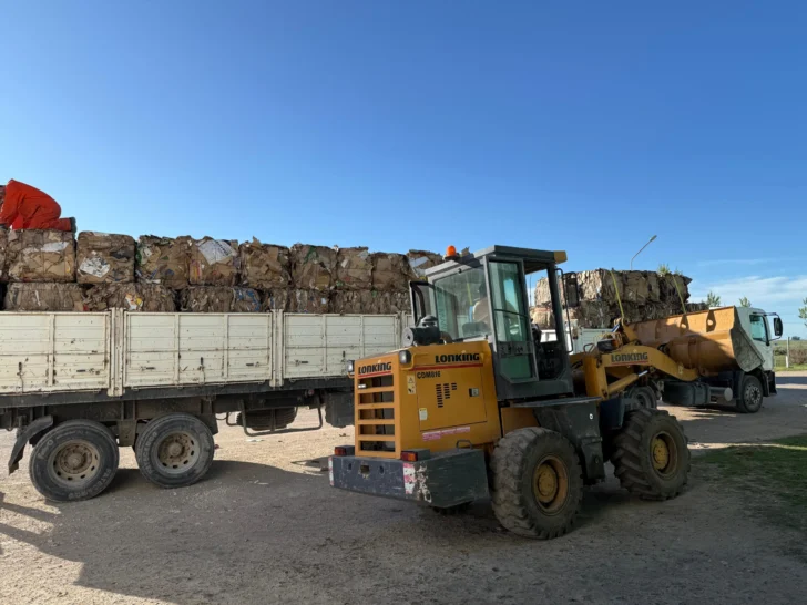 Retiran material reciclado que será cambiado por mobiliario para San Cayetano