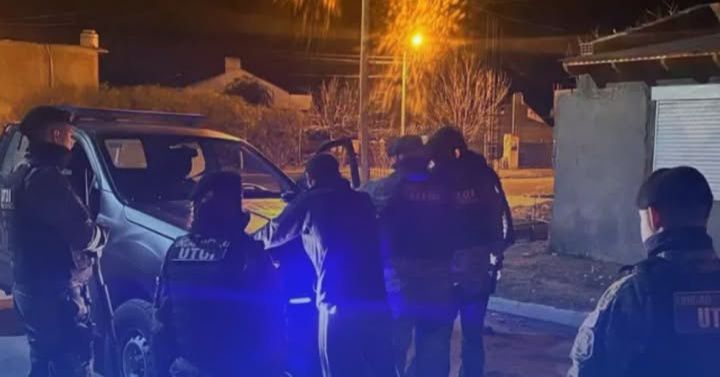 Hicieron un boquete y se llevaron cinco kilos de fiambre