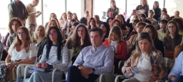 572033061_10239220151858332_4979567909740798380_n-728x327