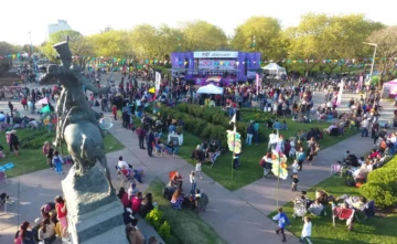 Cuáles serán las temáticas de cada manzana de la Plaza Rocha durante los festejos