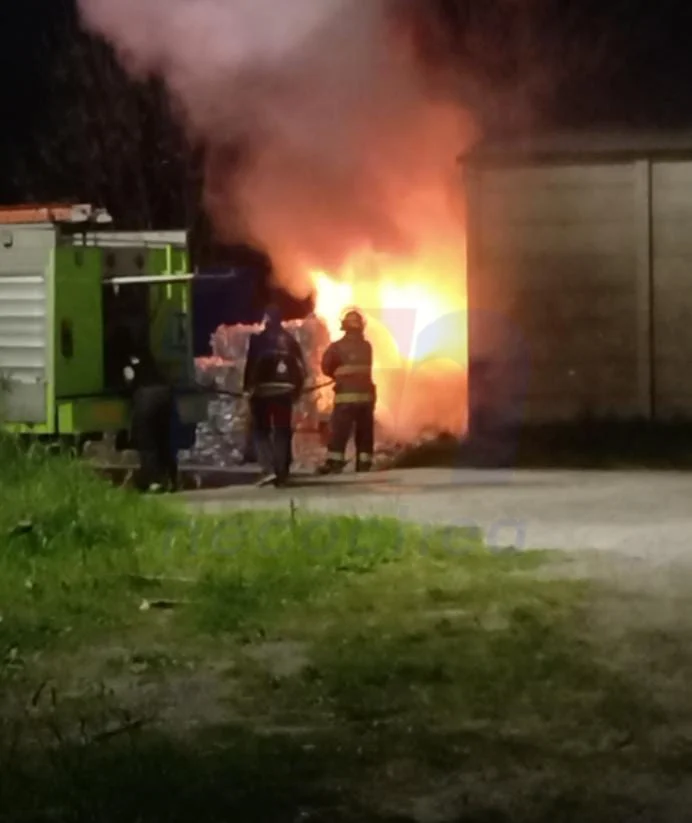Incendio en el depósito de “Todo Para Ellos”