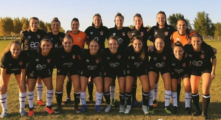 Entre las mujeres el dominio también es Naranja: Villa Díaz Vélez se consagró campeón