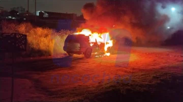 Incendio de vehículo durante esta madrugada