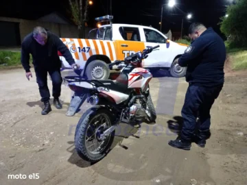 Secuestran una moto abandonada en 59 y 98 tras seguimiento del COM 