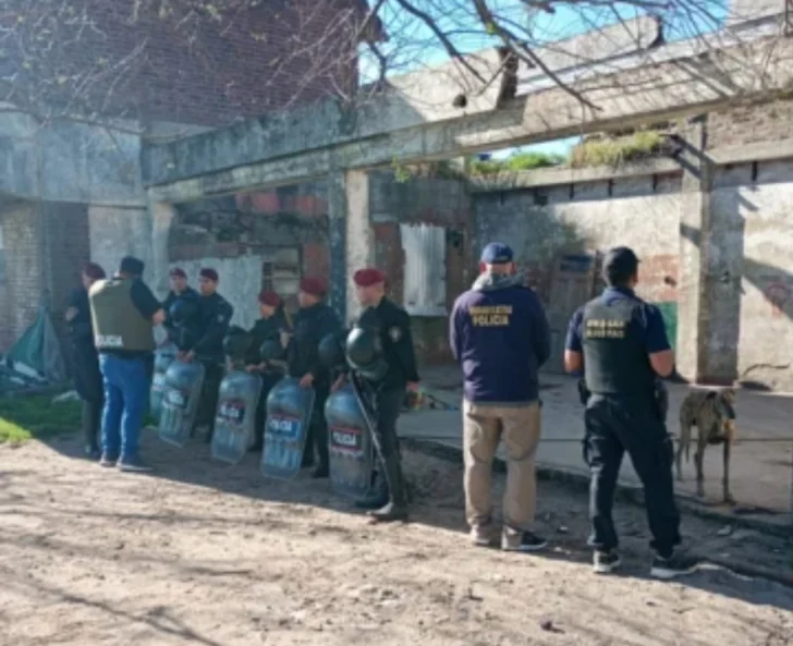 Importante operativo antidroga: múltiples allanamientos y detenidos por venta de estupefacientes