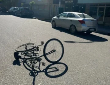 Nuevo accidente en el centro: un ciclista resultó herido