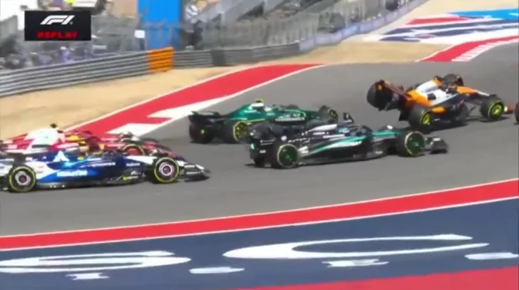 Accidentada largada en la Sprint del Gran Premio de Estados Unidos