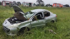 Grave siniestro en Ruta 226: Vuelco, ocupante despedido y choque en cadena.