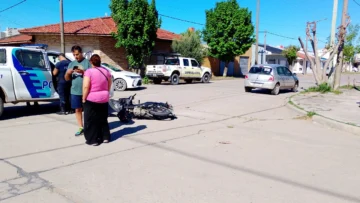Accidente en calle 50 y 73: una motociclista resultó lesionada