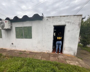 Robaron en una heladería: secuestran ropa de los presuntos autores