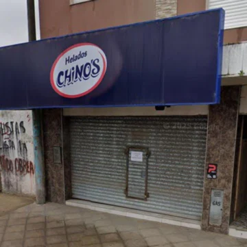 Robaron en una heladería de Quequén y huyeron en moto