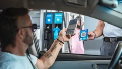 YPF incorporó la opción de pago en dólares a través de su aplicación