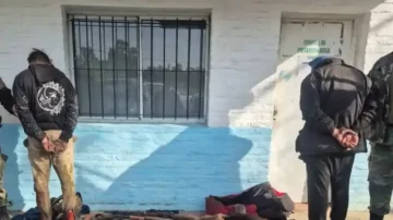 Los detienen por abigeato en un camino rural: uno era buscado por abuso sexual agravado