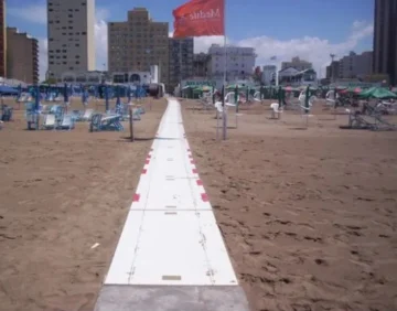 Arranca la construcción de bajadas inclusivas en la playa
