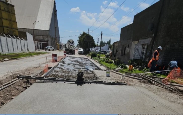 Bacheo de hormigón en la zona portuaria de Quequén