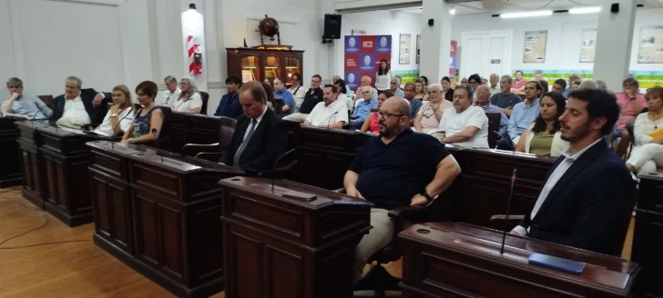 580543594_10239413160363424_5921859672116755810_n-728x328