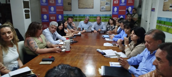 590800716_10239557427850021_2343425623106553411_n-728x328