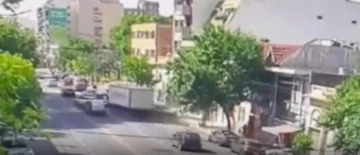 Violento choque: conductor de camión provocó un desastre al impactar vehículos y herir a una mujer