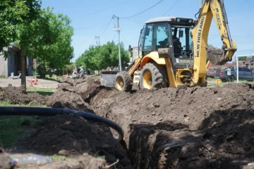 Avanza la extensión de la red de agua en el Barrio Campana