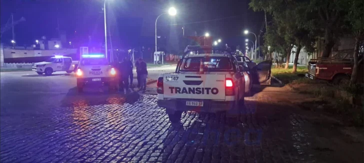 Detienen a conductor por cruzar semáforos en rojo de forma reiterada