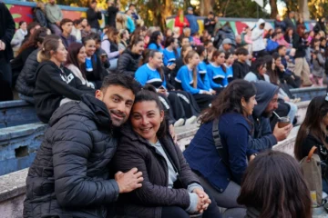 Un goleador disfrutando de las fiestas de su ciudad tras una larga temporada