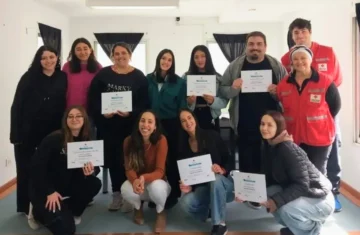 Se diplomó una nueva camada de Auxiliares de Farmacia en la Cruz Roja de Necochea