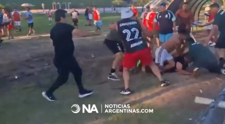 Video: salvaje pelea entre dos facciones de Camioneros