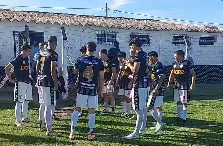 Derrota y despedida de Villa Díaz Vélez en el Regional Amateur