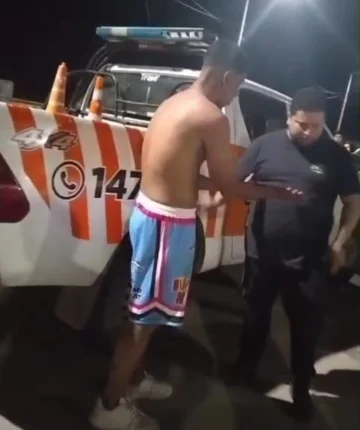 Circulaba sin casco en contramano y chocó contra una camioneta de Tránsito