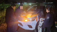 Conductor peligroso huyó de Tránsito y abandonó el vehículo