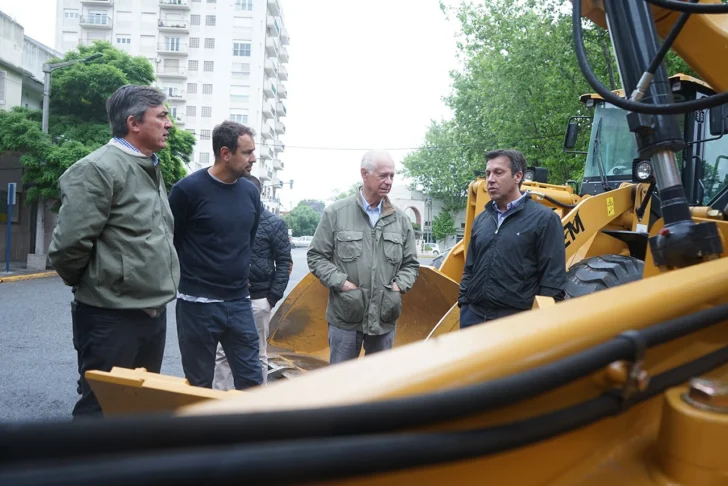 01-12-FOTO-presentacion-maquinas-EMSUR2-728x486