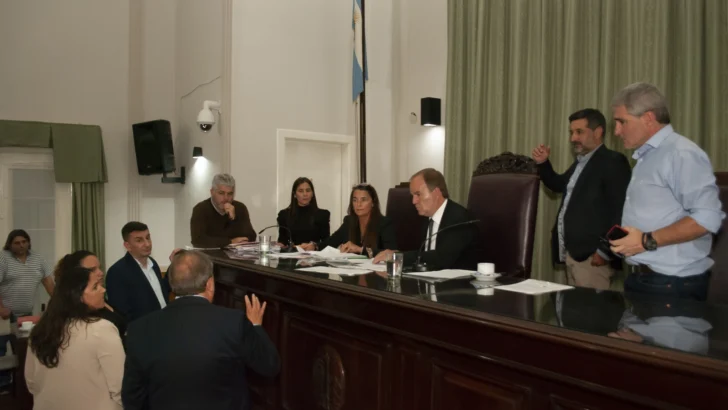 Debates en una sesión que aprobó la venta del Casino