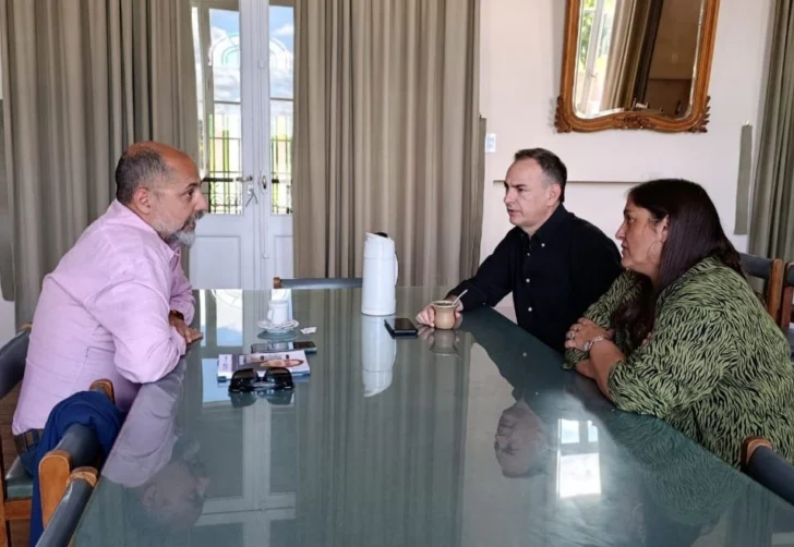 Reunión para acercar la Defensoría del Pueblo a los loberenses