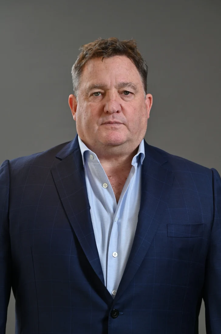 Alejandro-Macfarlane-3-728x1096