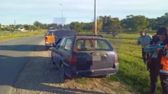 El clásico de cada fin de semana: un conductor ebrio se negó a realizar el test de alcoholemia