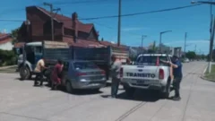 Colisión entre camión y automóvil en calles 40 y 67
