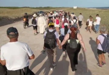 Fieles peregrinaron a Costa Bonita