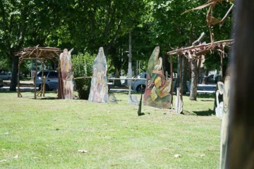 Crece la estructura del Árbol de Navidad y Pesebre para el concierto del lunes 8