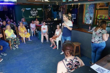 Vecinos interesados en saber como funcionan “Ojos en alerta