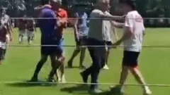 Agresión a un árbitro en un partido de fútbol comercial