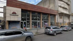 Ladrón rompió el vidrio y sustrajo la caja registradora y un parlante